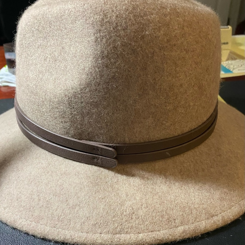 Chico's OS Fedora Hat, 100% Wool, Neutral, beige-y light brown; Like-New, Unworn